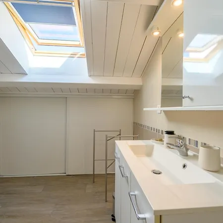 Marcel, Le Charme A 10 Min A Pied Du Centre * La Rochelle (Charente-Maritime)